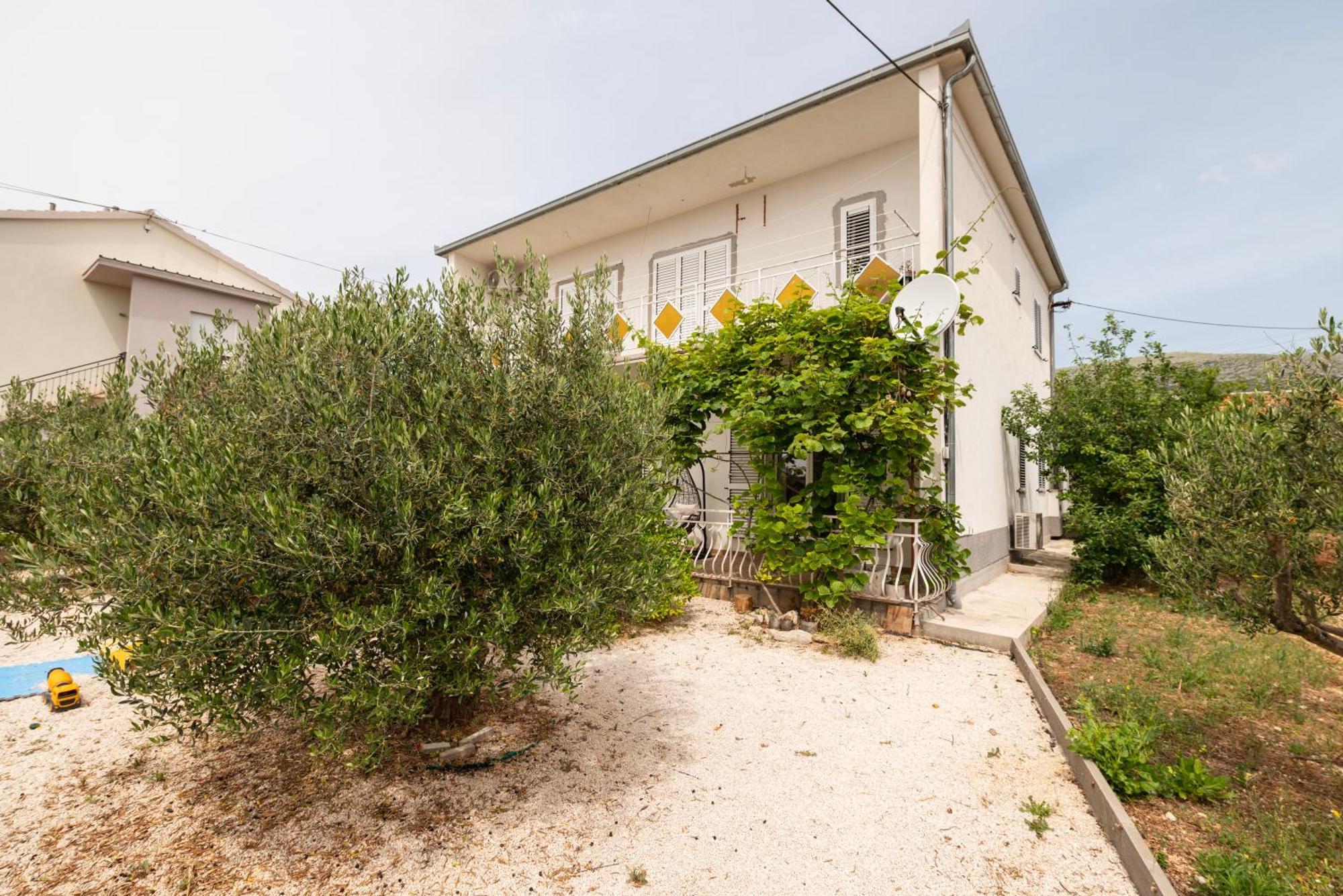 Apartment Paula Trogir Exterior photo