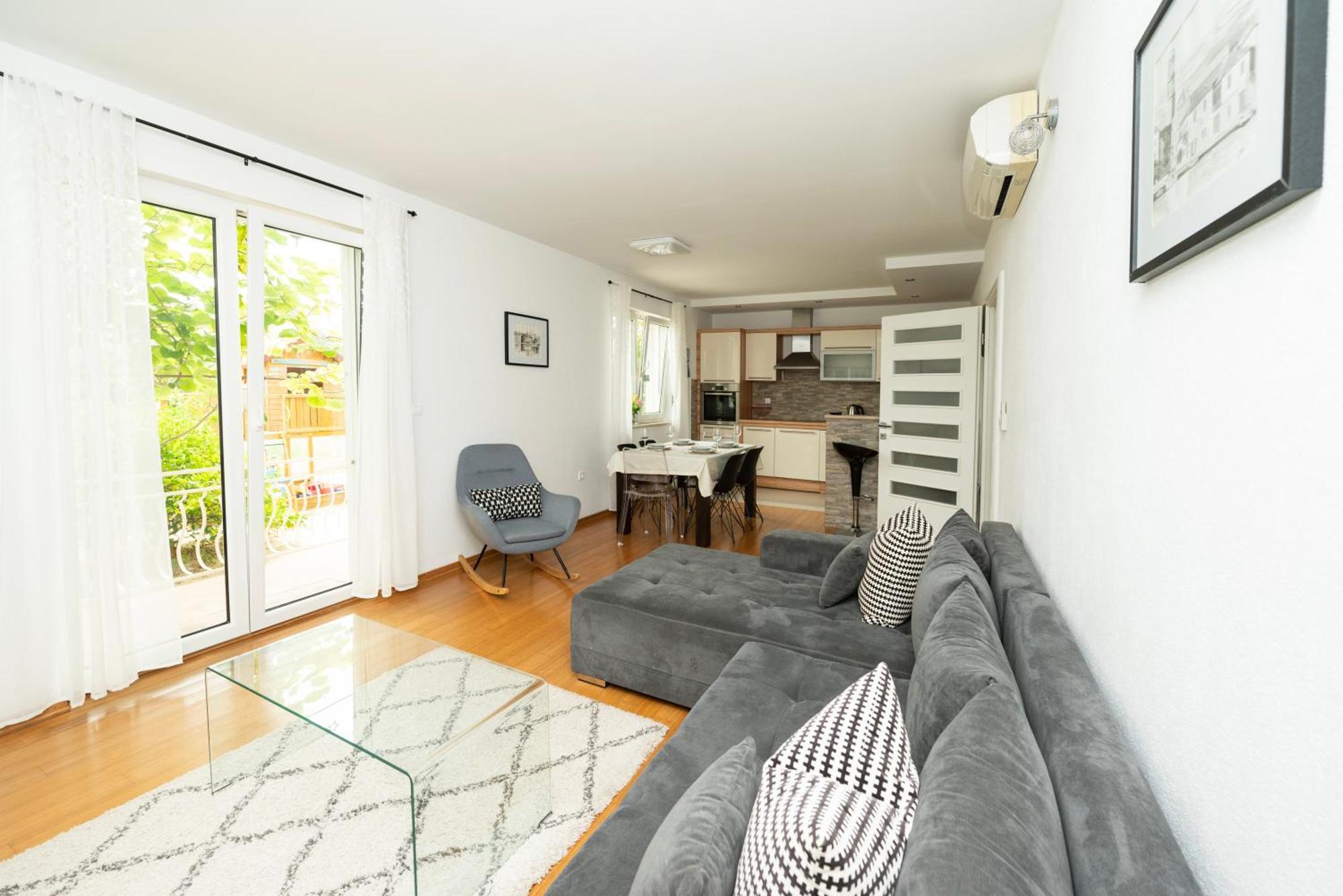 Apartment Paula Trogir Exterior photo
